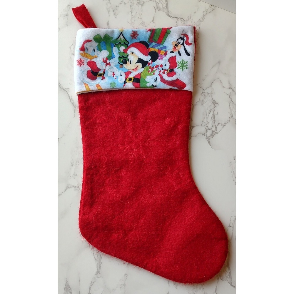 Disney Kids Mickey Mouse Daffy Duck Goofy Red White Fleece Stocking B1